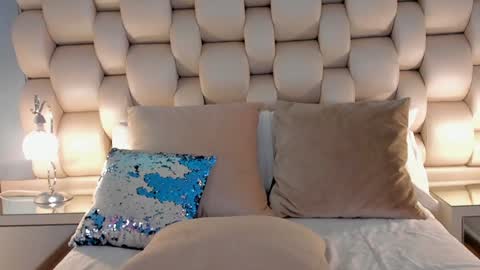Snapshot of hellen_amazing chatting on January 25, 2025, 11:23 am hellen_amazing online show from January 25, 2025, 11:23 am