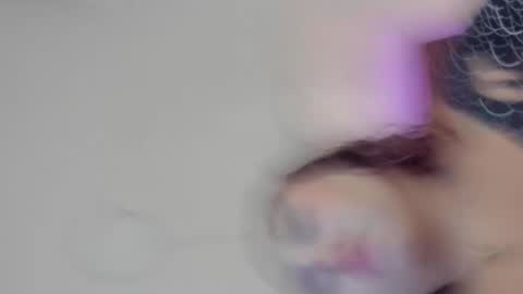 Snapshot of hellen_amazing chatting on February 17, 2025, 3:15 am hellen_amazing online show from February 17, 2025, 3:15 am