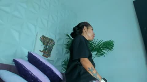 Snapshot of hellen_sky_ chatting on May 20, 2026, 7:09 pm hellen online show from May 20, 2026, 7:09 pm