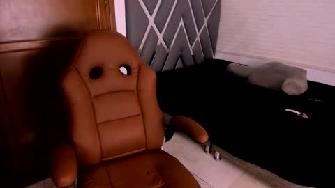 Juliet online show from September 28, 2025, 7:52 pm