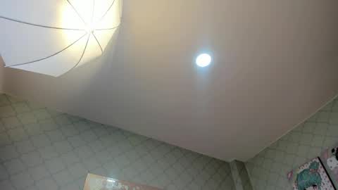 Snapshot of hellencute18_ chatting on April 20, 2026, 6:31 pm online show from April 20, 2026, 6:31 pm