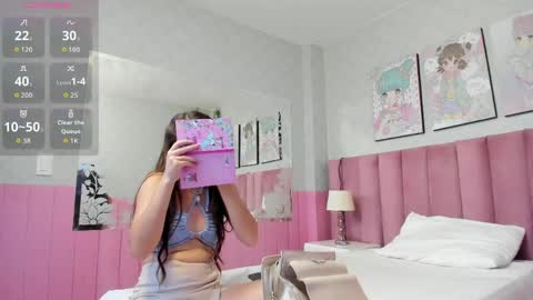 Snapshot of hellencute18_ chatting on April 22, 2026, 11:12 am online show from April 22, 2026, 11:12 am
