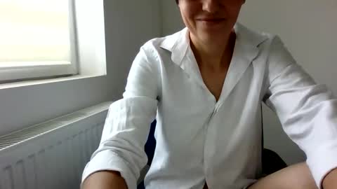 Snapshot of hellenella chatting on November 6, 2025, 7:09 am Hellen online show from November 6, 2025, 7:09 am