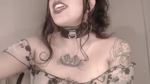 Snapshot of hello_demonkitty chatting on December 30, 2024, 3:03 am SIMONA online show from December 30, 2024, 3:03 am