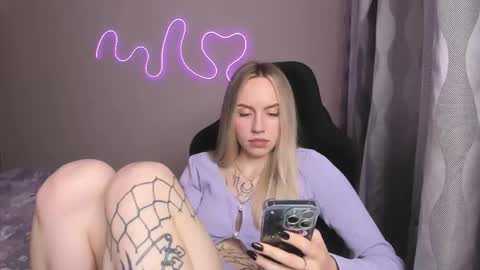 Snapshot of hello_kittykk chatting on May 26, 2026, 4:58 pm Lisa online show from May 26, 2026, 4:58 pm