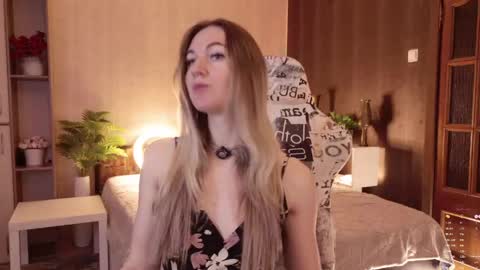 Snapshot of hello_lisha chatting on April 30, 2026, 8:20 am Alisia Monday to Friday from 10 am to 4 pm GMT 2 online show from April 30, 2026, 8:20 am