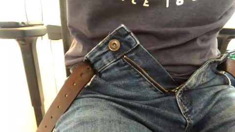 Snapshot of hello_mush chatting on December 16, 2024, 9:24 am hello_mush online show from December 16, 2024, 9:24 am