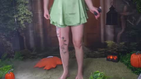 Taya online show from October 15, 2025, 12:27 pm