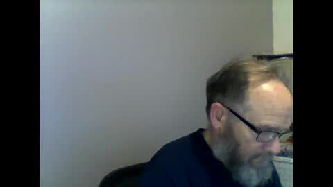 Snapshot of helopilot01 chatting on January 18, 2025, 12:35 am helopilot01 online show from January 18, 2025, 12:35 am