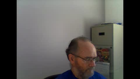 Snapshot of helopilot01 chatting on September 27, 2025, 6:35 pm helopilot01 online show from September 27, 2025, 6:35 pm