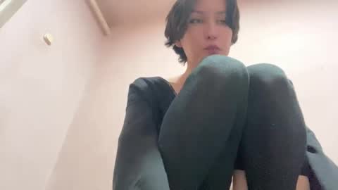 Snapshot of hencamx chatting on February 8, 2025, 8:53 pm Eva online show from February 8, 2025, 8:53 pm