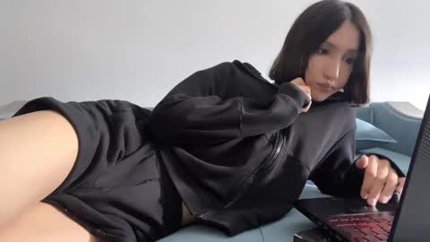 Snapshot of hencamx chatting on September 26, 2025, 6:06 am Eva online show from September 26, 2025, 6:06 am