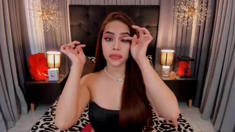 Snapshot of hennessygoddess69 chatting on February 11, 2025, 9:42 am HENNESSY online show from February 11, 2025, 9:42 am