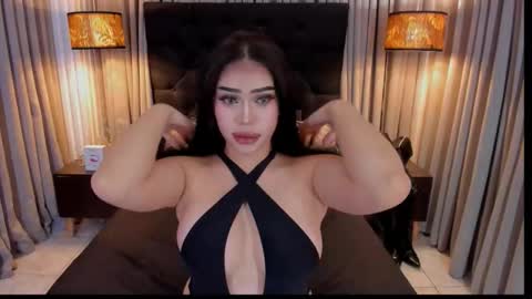 Snapshot of hennessygoddess69 chatting on September 29, 2025, 11:15 am HENNESSY online show from September 29, 2025, 11:15 am