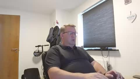 Snapshot of henrikrp1971 chatting on September 13, 2025, 12:38 pm henrikrp1971 online show from September 13, 2025, 12:38 pm