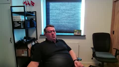 Snapshot of henrikrp1971 chatting on March 20, 2026, 3:06 pm henrikrp1971 online show from March 20, 2026, 3:06 pm