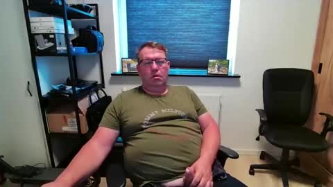 Snapshot of henrikrp1971 chatting on March 31, 2026, 8:59 am henrikrp1971 online show from March 31, 2026, 8:59 am