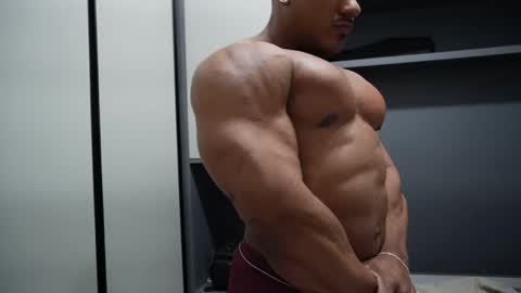 Henri online show from November 27, 2025, 12:13 am