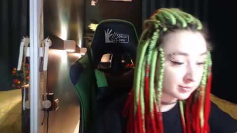 Hentaishiing online show from March 18, 2026, 6:44 pm