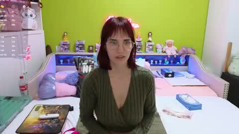 HeraLuna  online show from February 20, 2026, 9:37 pm