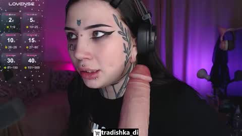 Snapshot of herbal_helpmepls chatting on November 21, 2025, 7:23 pm dirty Diana online show from November 21, 2025, 7:23 pm