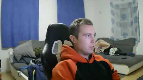 Snapshot of herbstenden chatting on December 23, 2024, 6:05 pm John Pearl online show from December 23, 2024, 6:05 pm