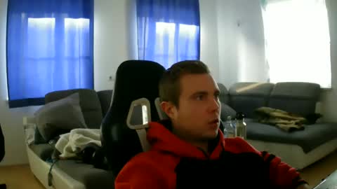 Snapshot of herbstenden chatting on January 1, 2025, 11:27 am John Pearl online show from January 1, 2025, 11:27 am