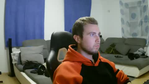 Snapshot of herbstenden chatting on January 25, 2025, 7:18 pm John Pearl online show from January 25, 2025, 7:18 pm