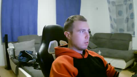 Snapshot of herbstenden chatting on February 7, 2025, 9:37 pm John Pearl online show from February 7, 2025, 9:37 pm