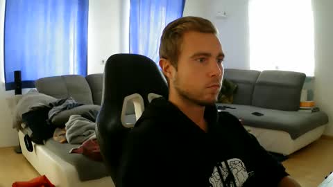 Snapshot of herbstenden chatting on September 18, 2025, 8:49 am John Pearl online show from September 18, 2025, 8:49 am