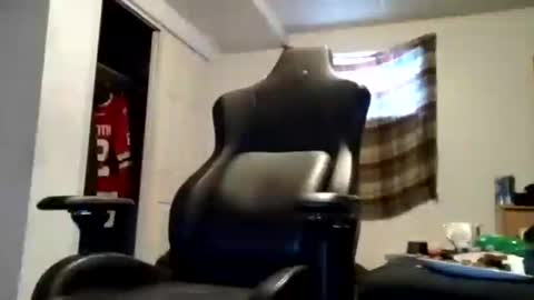 Hereforbootyyyy online show from January 6, 2025, 1:52 pm