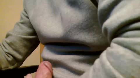 Snapshot of heretost chatting on February 2, 2026, 12:42 am mr D online show from February 2, 2026, 12:42 am