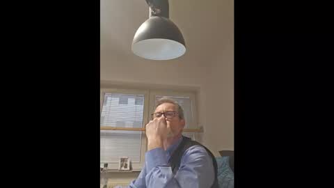 Snapshot of hering76 chatting on December 22, 2025, 10:56 am hering76 online show from December 22, 2025, 10:56 am