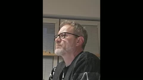 Snapshot of hering76 chatting on December 23, 2025, 7:28 am hering76 online show from December 23, 2025, 7:28 am