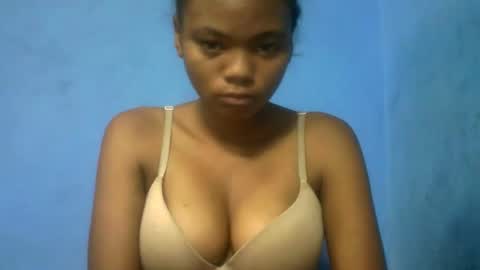 herisse01 online show from April 26, 2026, 3:04 am