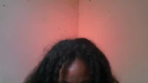 Snapshot of herisse01 chatting on May 9, 2026, 9:47 am herisse01 online show from May 9, 2026, 9:47 am