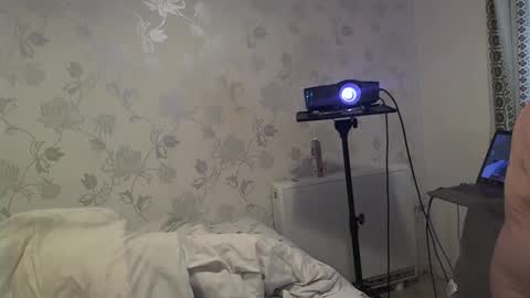 mature online show from September 10, 2025, 7:41 am