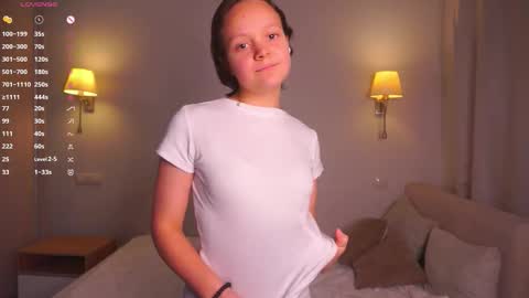 Snapshot of herminaabedi chatting on December 3, 2025, 11:30 am Hermina online show from December 3, 2025, 11:30 am