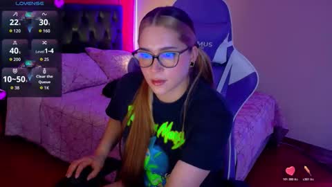 hermione_blonde online show from March 4, 2026, 11:16 am