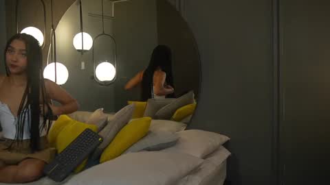 Hermione Scott online show from February 6, 2025, 1:43 pm