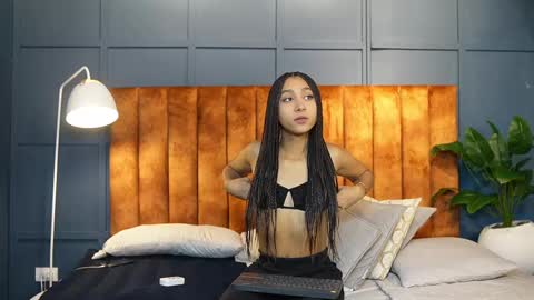 Hermione Scott online show from February 18, 2025, 1:33 pm