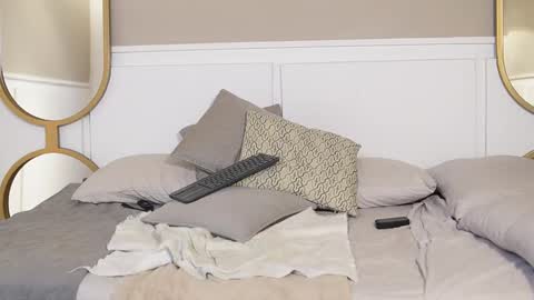 Hermione Scott online show from March 3, 2025, 6:55 pm