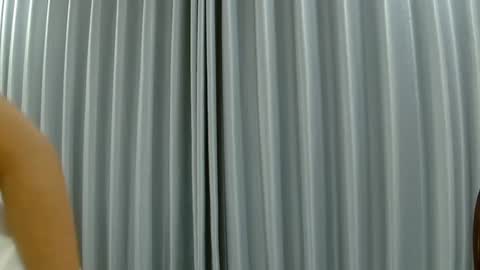 Snapshot of hersheys_aran chatting on December 18, 2025, 2:12 pm Aran online show from December 18, 2025, 2:12 pm