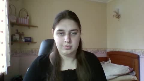 hess_luna_ online show from March 2, 2026, 10:11 am