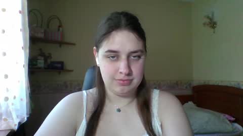 hess_luna_ online show from May 20, 2026, 9:04 am