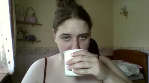 hess_luna_ online show from July 21, 2026, 9:11 am