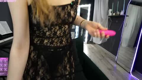 Sasha online show from May 28, 2026, 7:22 pm