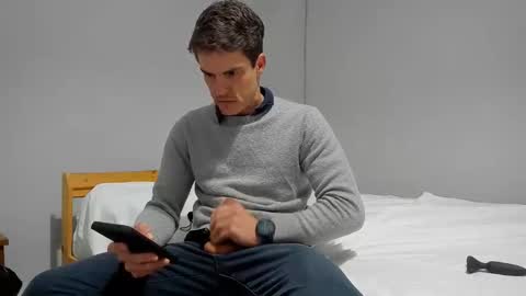 heterooli online show from October 27, 2025, 6:45 pm