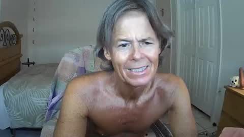 Snapshot of hewes1 chatting on July 12, 2026, 10:23 pm hewes1 online show from July 12, 2026, 10:23 pm