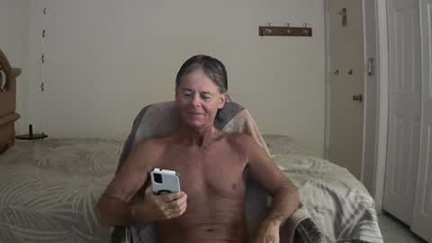 Snapshot of hewes1 chatting on July 31, 2026, 10:36 am hewes1 online show from July 31, 2026, 10:36 am